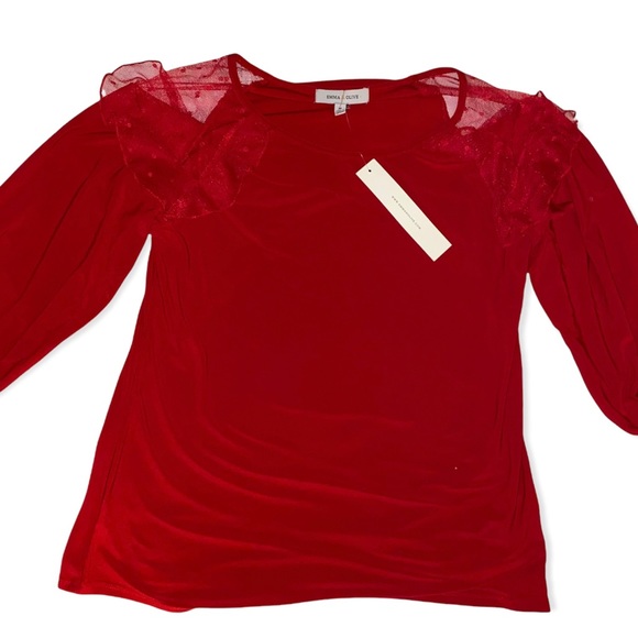 EMMA & OLIVE Tops - EMMA & OLIVE Red top. Size medium NWT